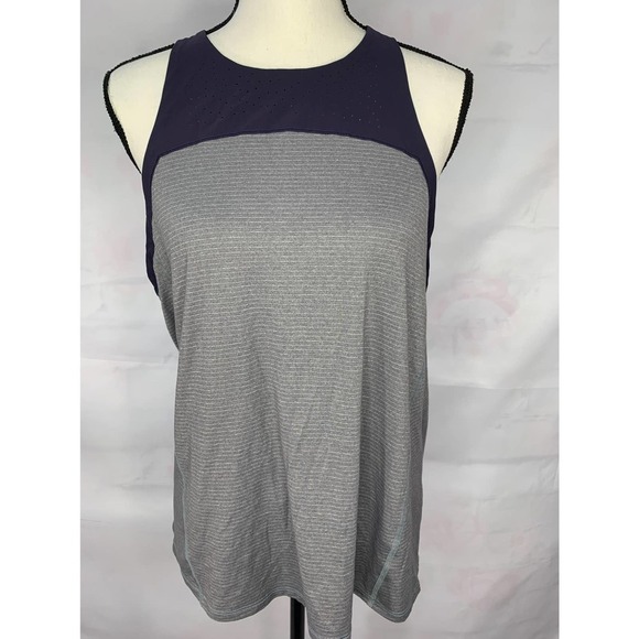 Lululemon Clip In Tank Top - Picture 6 of 12